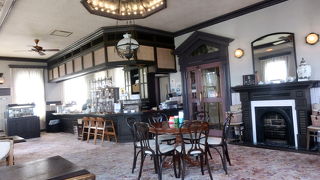 伝統的な喫茶店の薫りが漂う