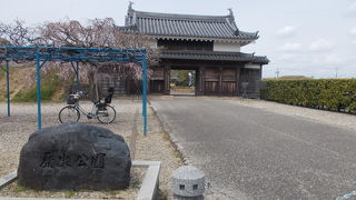 西尾城址が今は公園です。