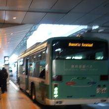 普通のバスで乗降が不便