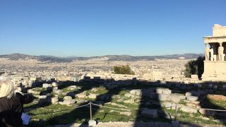 紀元前に建てられたた神殿なので何も残っていません