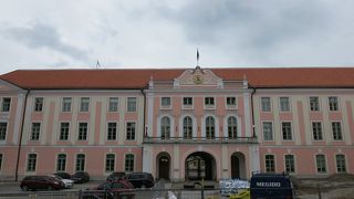 宮殿のような外観です