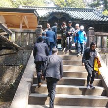 鳥居迄は階段です