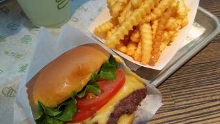 高いけど美味しいバーガー