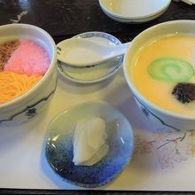 茶碗蒸し、デカい！