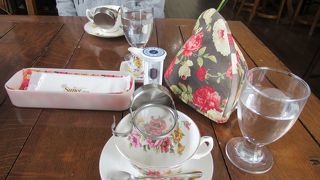 花柄のティーセット
