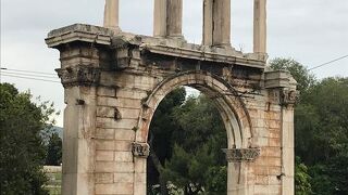 ゼウス神殿がの正門