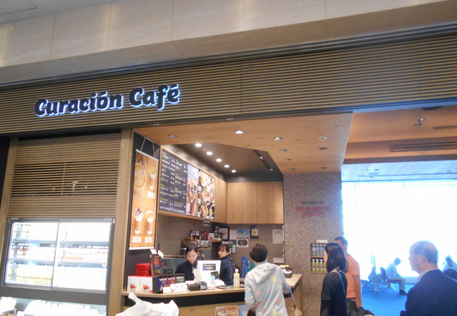 羽田国際線のカフェ