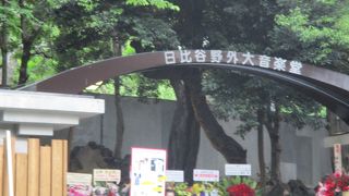 立見2列目より後ろはほとんど何も見えません