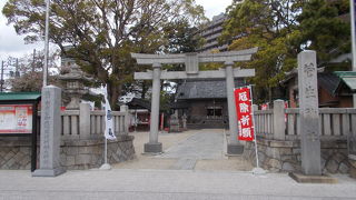 殿橋の近くにあります。