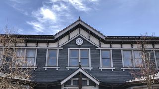 お店も人も多く活気があって楽しい