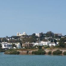 サンルイ教会が見えます