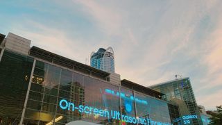 広いショッピングモール