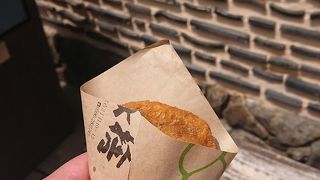 有名店でメンチカツを食す