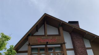 人気のパン屋さん