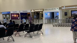 テロ後の空港の様子