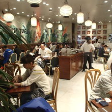 店内はこんな感じ