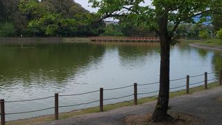 橿原神宮に隣接