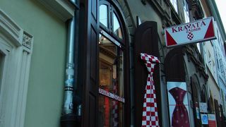 石の門に繋がる通り