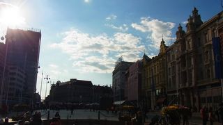 イエラチッチ広場にある、小さな噴水