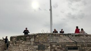 ギリシャ国旗がはためいている