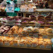 パンの種類は多い