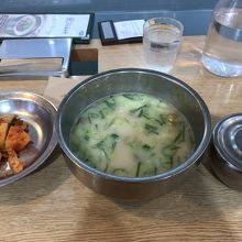 神仙ソルロンタン (弘大店)