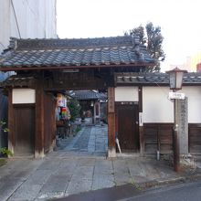 山門の様子です。