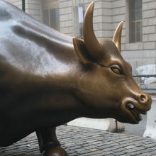 角はみんな触るのでピカピカ