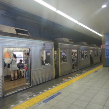 東急電鉄の中央林間行きの車両