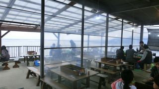 有明海を望む牡蠣小屋