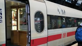 wifi あり、電源あり