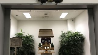 もう少し目立つところに設置したほうがよいのでは？