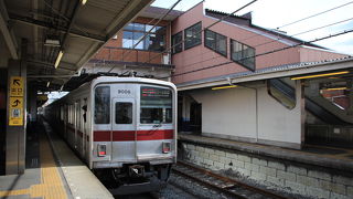 東急東横線、地下鉄副都心線、東武東上線が相互乗り入れしていて便利