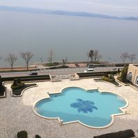 琵琶湖の眺めが気持ち良かったです。夏はプールもあるようです。