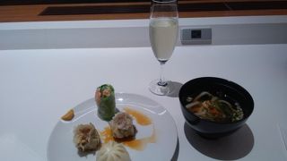 国際線正規料金Yクラスのチケットを持っていたらラウンジに招待された