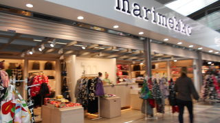 制限エリア内にあるマリメッコショップ