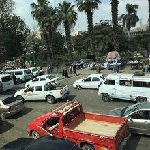 アザーンの音色と車のクラクションが耳について離れなかった