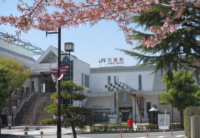 山形駅まで、新幹線10分、普通列車20分、バス50分