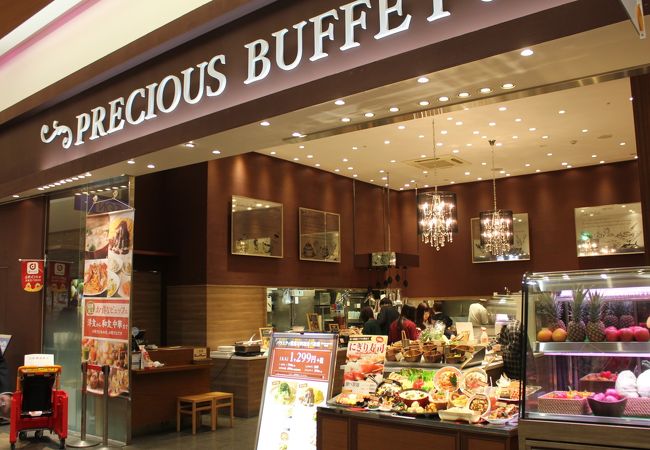 食べ放題のレストラン