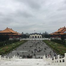 白亜の建物で、とても大きく立派です。お勧めです。