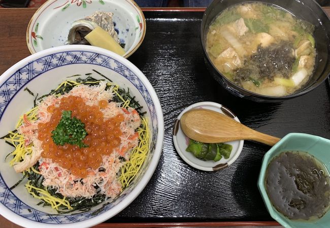 丼はボリューム少な目