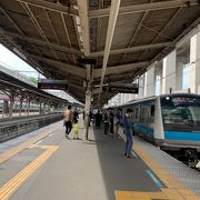 京浜東北線の始発列車がある駅です。王子駅よりに北王子支線跡があります。