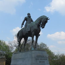 レオポルド2世像