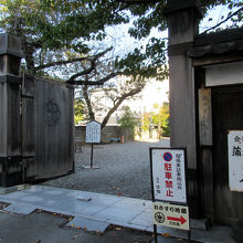 蒲生氏郷公墓所への入口です