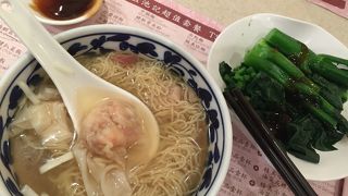 人気店らしい？