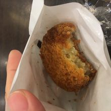 お肉たっぷりコロッケ