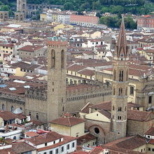 バルジェッロ博物館とバディア･フィオレンティーナ教会