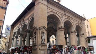 元祖ポルチェリーノのある市場