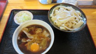驚きの太麺うどん
