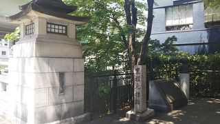 高麗橋にあります